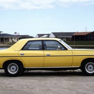 chrysler-valiant-side
